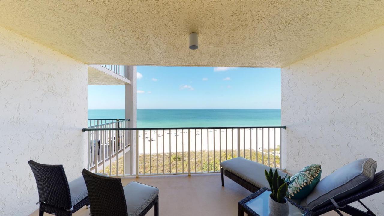 Totally Renovated Beachfront Condo At Apollo! Marco Island Dış mekan fotoğraf