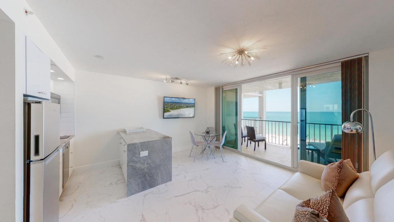 Totally Renovated Beachfront Condo At Apollo! Marco Island Dış mekan fotoğraf